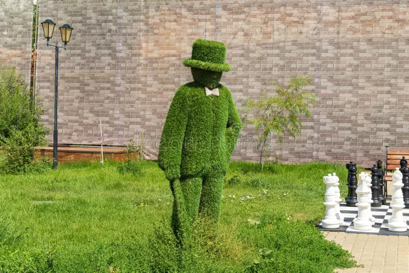 Human Structures Topiary - Karur Rose Nursery